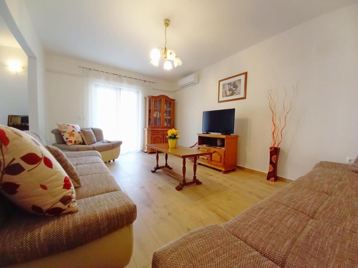 Apartments Tina & Denis Пула Екстериор снимка